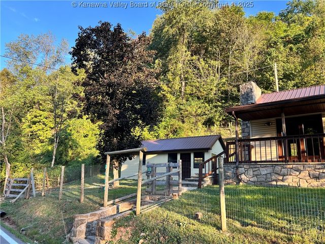 3534 Walker Drive, Charleston, WV 25312