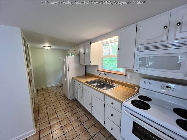 3534 Walker Drive, Charleston, WV 25312