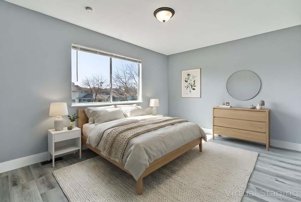 Image 18 of property listing at 4954 N Holt Avenue # 103, Fresno, CA 93705