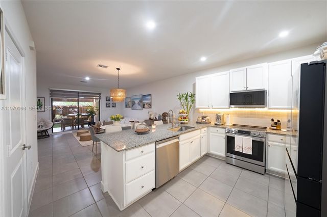 23420 SW 110th Ave, Homestead, FL 33032