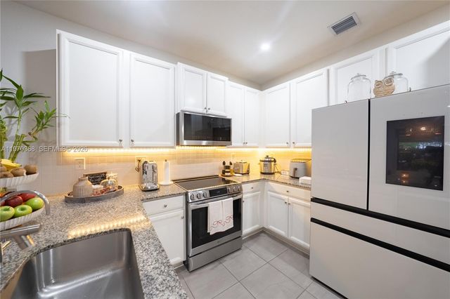 23420 SW 110th Ave, Homestead, FL 33032