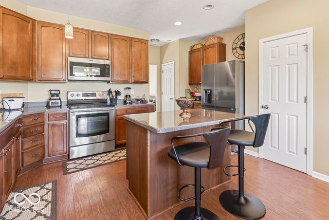 1416 Gleneagle Drive, Indianapolis, IN 46239
