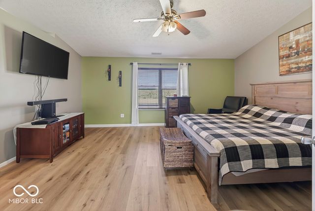 1416 Gleneagle Drive, Indianapolis, IN 46239
