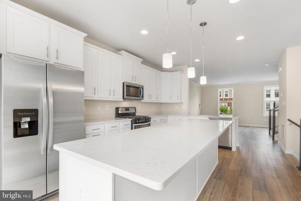 Image 10 of property listing at 5872 BELLA MARIE WAY, Frederick, MD 21703