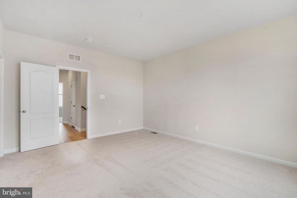 Image 17 of property listing at 5872 BELLA MARIE WAY, Frederick, MD 21703
