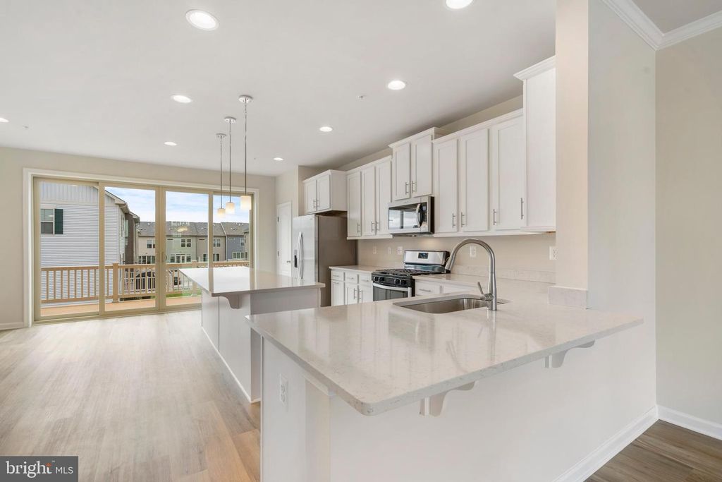 Image 6 of property listing at 5872 BELLA MARIE WAY, Frederick, MD 21703