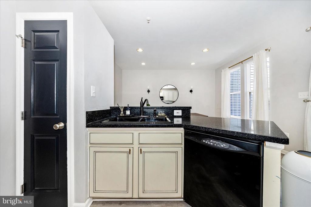 Image 14 of property listing at 2250 WETHERBURNE WAY, Frederick, MD 21702