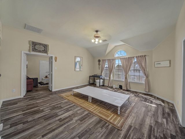 1002 Saint Gregory Drive, Mansfield, TX 76063