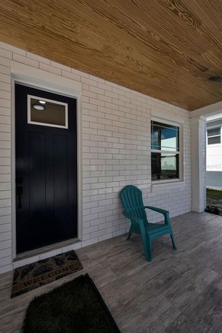 158 E SPRUCE STREET, Tarpon Springs, FL 34689