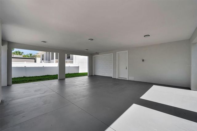 158 E SPRUCE STREET, Tarpon Springs, FL 34689