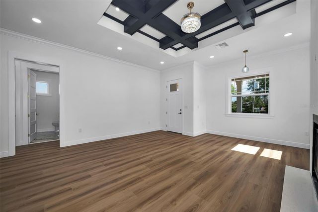 158 E SPRUCE STREET, Tarpon Springs, FL 34689