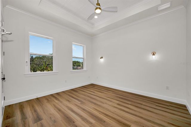 158 E SPRUCE STREET, Tarpon Springs, FL 34689