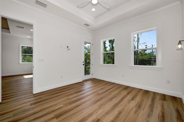 158 E SPRUCE STREET, Tarpon Springs, FL 34689