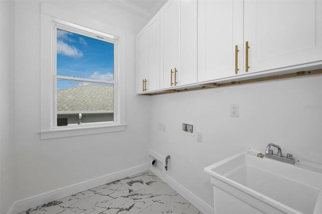 158 E SPRUCE STREET, Tarpon Springs, FL 34689
