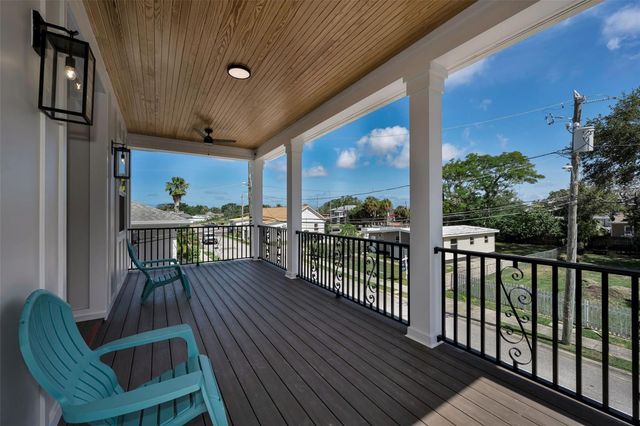 158 E SPRUCE STREET, Tarpon Springs, FL 34689