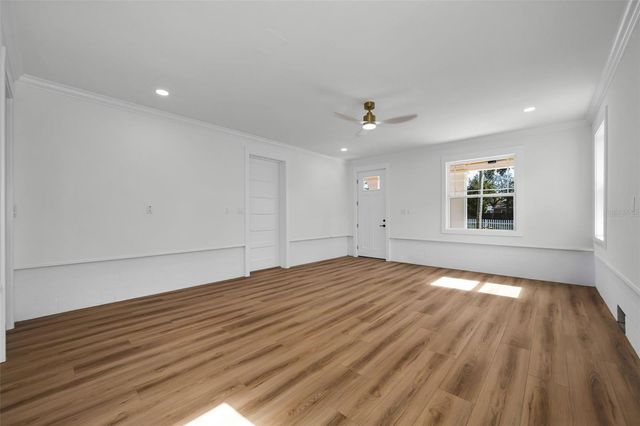 158 E SPRUCE STREET, Tarpon Springs, FL 34689