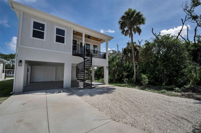 158 E SPRUCE STREET, Tarpon Springs, FL 34689