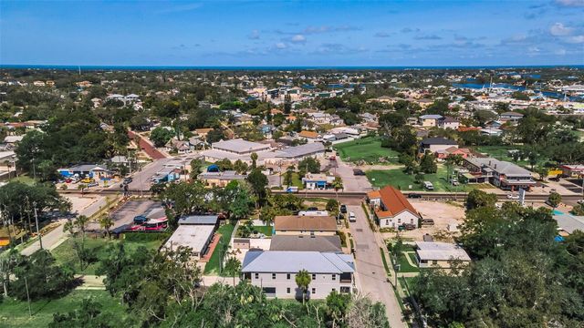 158 E SPRUCE STREET, Tarpon Springs, FL 34689