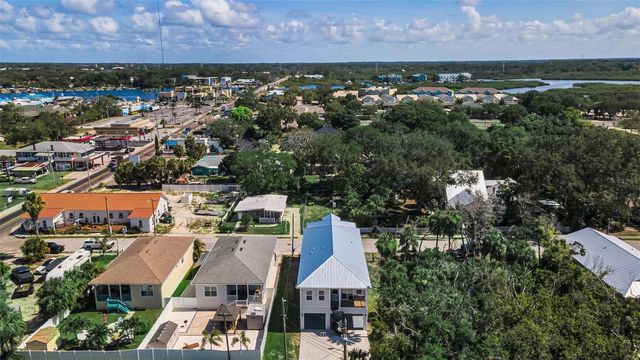 158 E SPRUCE STREET, Tarpon Springs, FL 34689