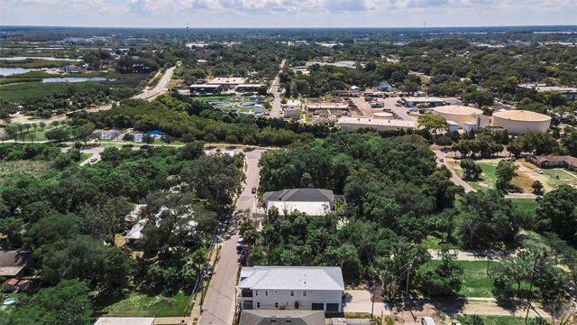 158 E SPRUCE STREET, Tarpon Springs, FL 34689
