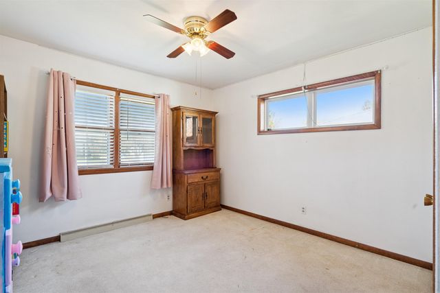 24 12th Ave SE, Oelwein, IA 50662