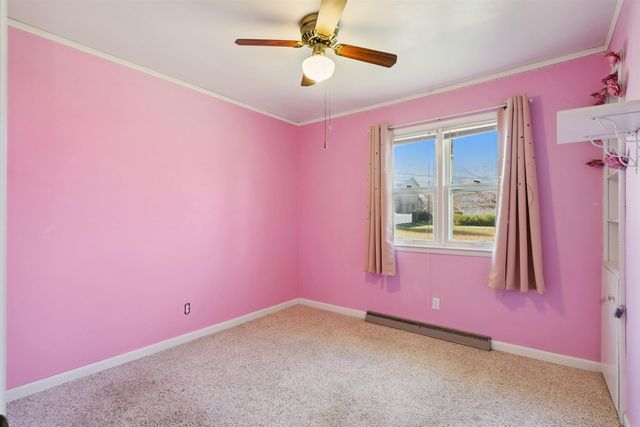 24 12th Ave SE, Oelwein, IA 50662