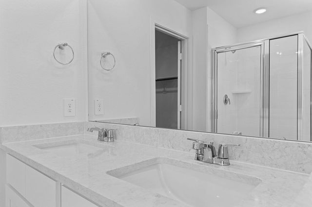 1402 Angelfish Drive, Iowa Colony, TX 77583