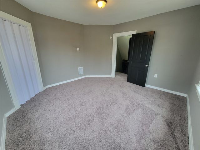 3417 Duquesne Ave, West Mifflin, PA 15122