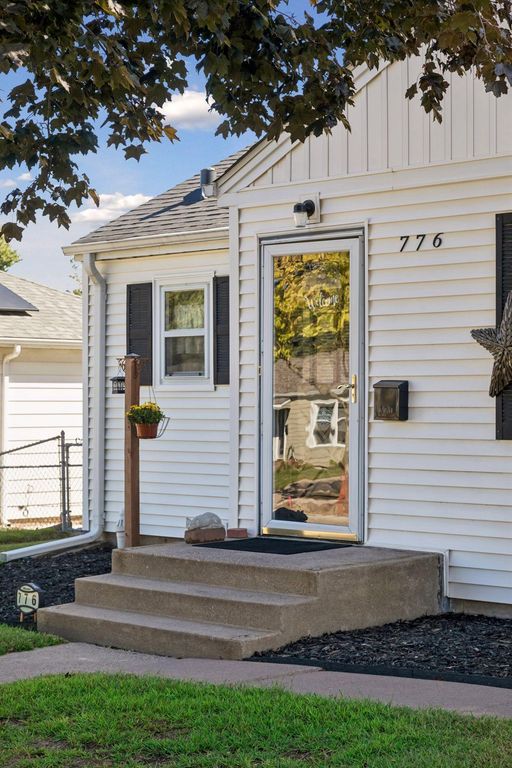 776 Parkview Avenue, Saint Paul, MN 55117 — photo 3