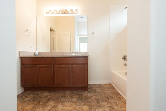 107 Piney Pathway, Magnolia, TX 77354