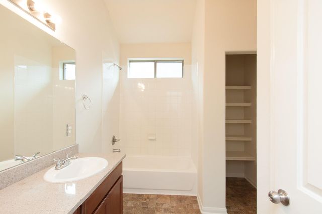 107 Piney Pathway, Magnolia, TX 77354