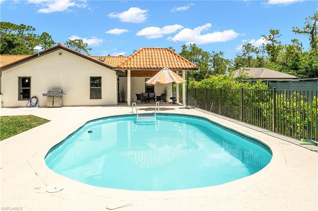 3270 14th AVE NE, Naples, FL 34120