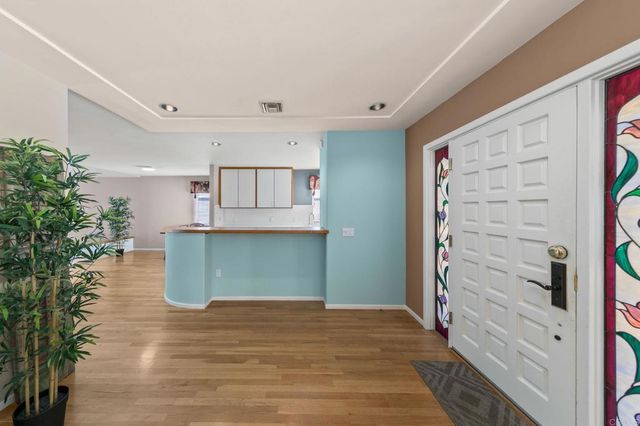 2853 Dove Street, San Diego, CA 92103