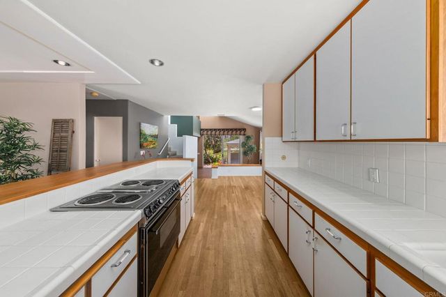 2853 Dove Street, San Diego, CA 92103
