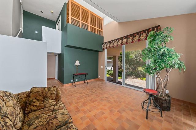2853 Dove Street, San Diego, CA 92103