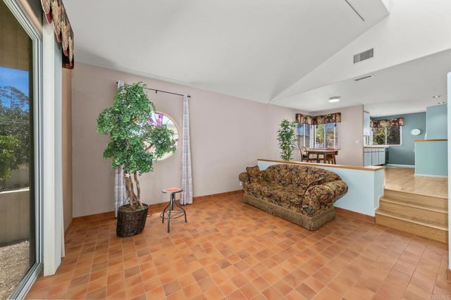 2853 Dove Street, San Diego, CA 92103