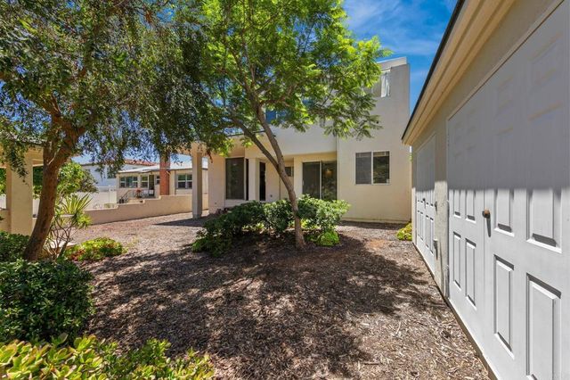 2853 Dove Street, San Diego, CA 92103