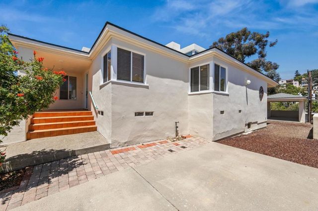 2853 Dove Street, San Diego, CA 92103