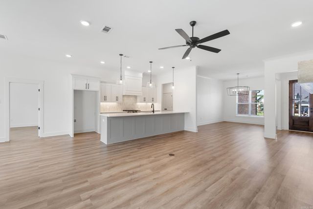 2465 Lilac Drive, Conway, AR 72034