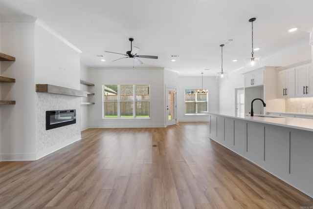 2465 Lilac Drive, Conway, AR 72034