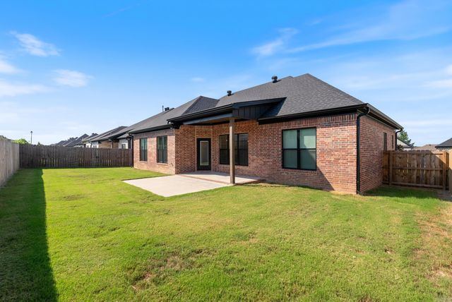 2465 Lilac Drive, Conway, AR 72034