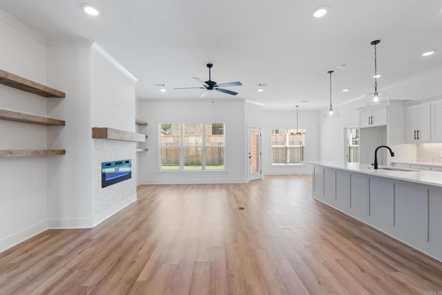 2465 Lilac Drive, Conway, AR 72034