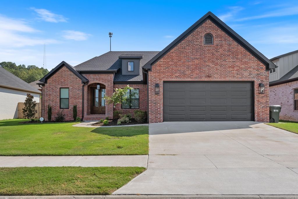 2465 Lilac Drive, Conway, AR 72034