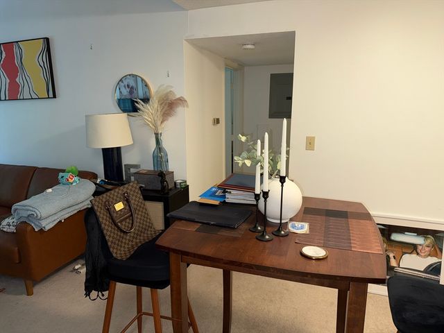 2 Squire Court 8, Natick, MA 01760