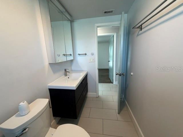 7904 WOODVINE CIRCLE, Tampa, FL 33615