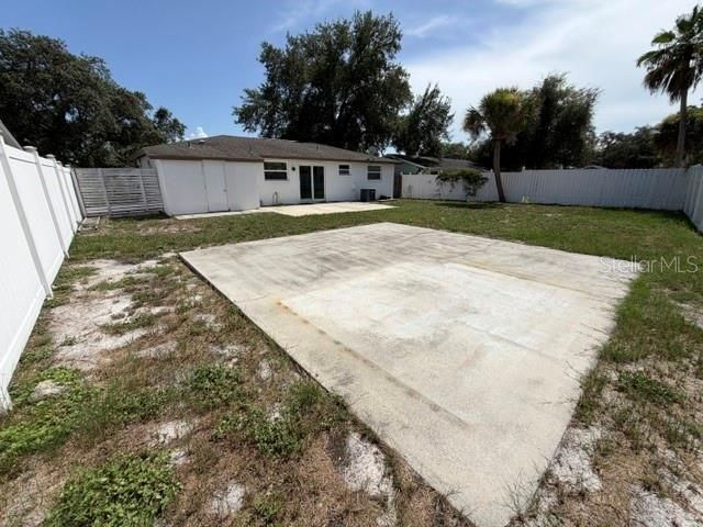 7904 WOODVINE CIRCLE, Tampa, FL 33615