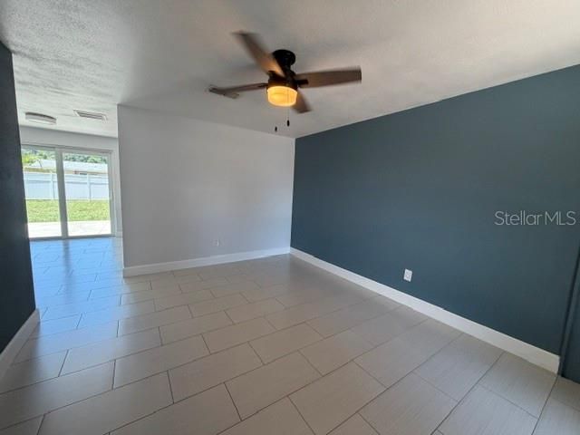 7904 WOODVINE CIRCLE, Tampa, FL 33615