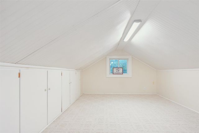 521 E 2nd Street S, Newton, IA 50208