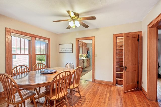 521 E 2nd Street S, Newton, IA 50208