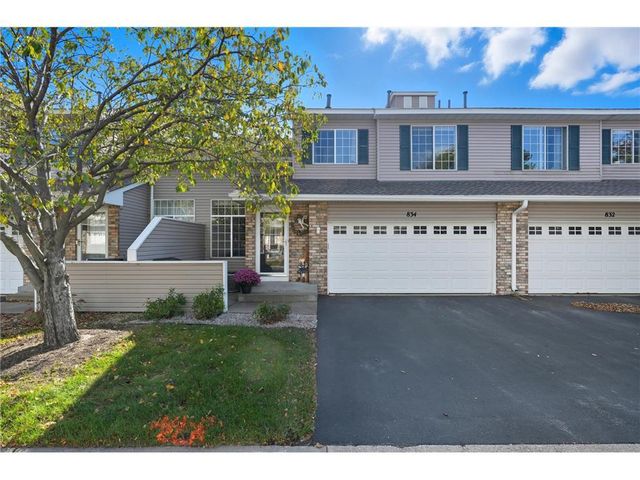 834 Summer Pines Circle, Hudson, WI 54016